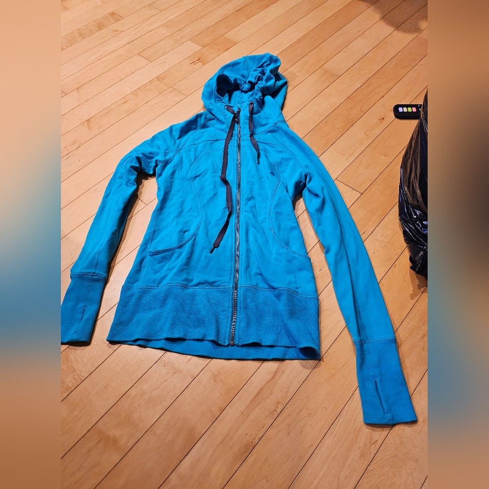 Lululemon sing floss travel jacket